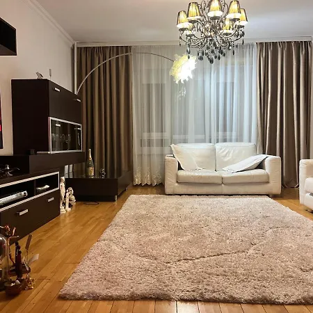 Charming Apartment/king Size Bed Βουκουρέστι