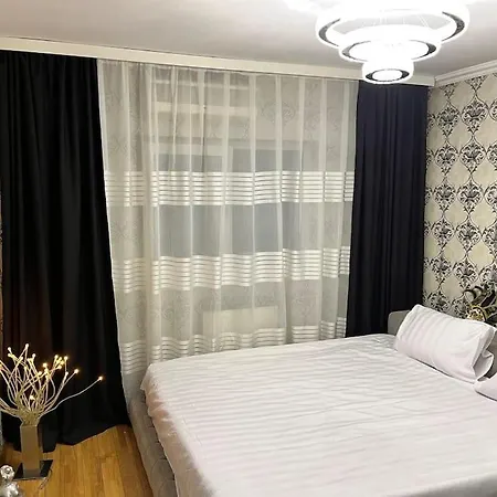 Charming Apartment/king Size Bed